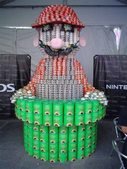 Mario Bros hecho con latas